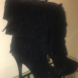 Black fringe boots